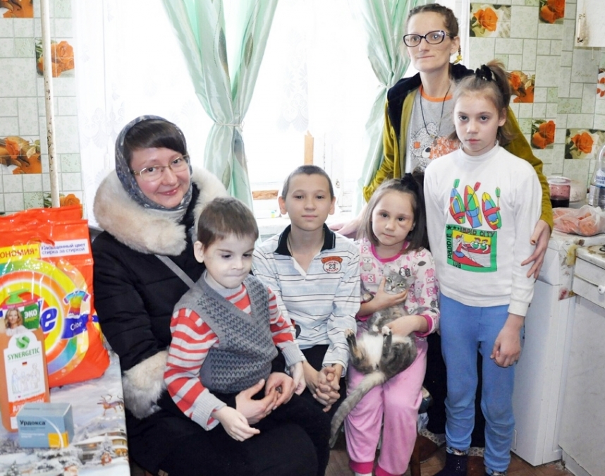 Объединяя усилия: в Нижнекамске на рождественских ярмарках собрали 16 тысяч рублей и спасли семью